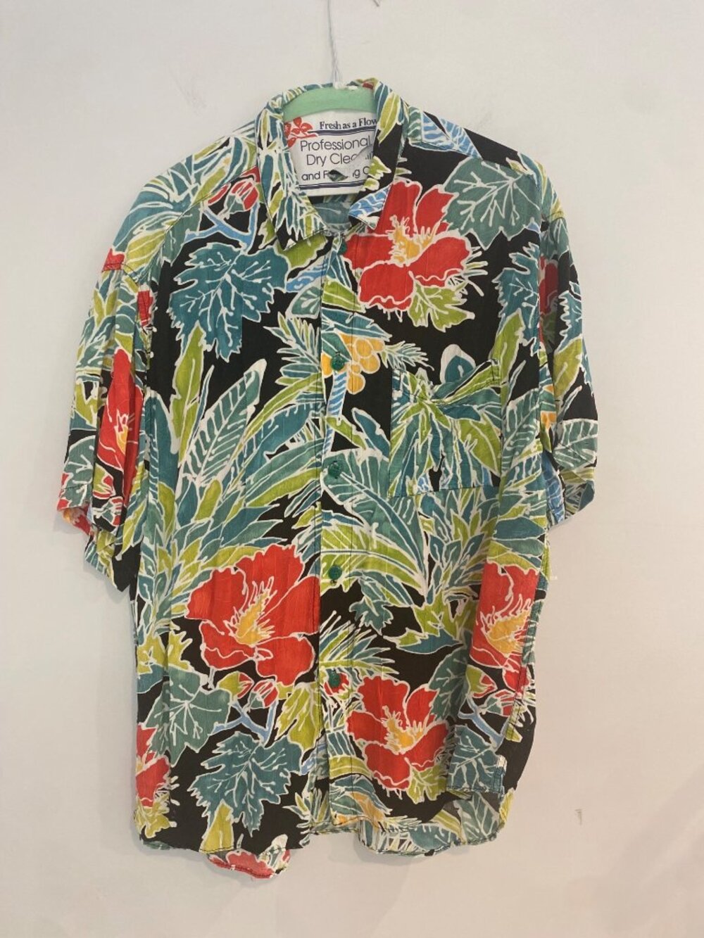 Jams World vintage Mens Large Hawaiian Shirt Large Red Green Floral Button up